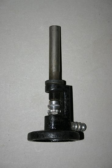 Bunsenbrenner mit starken Gebrauchsspuren
