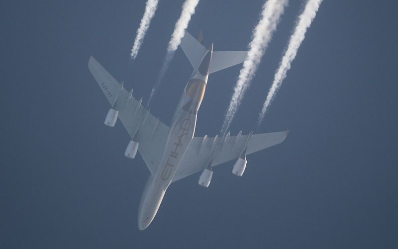 Flugzeuge im Teelskop