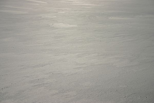 Schnee in Sonnenbhl auf der Schwbischen Alb