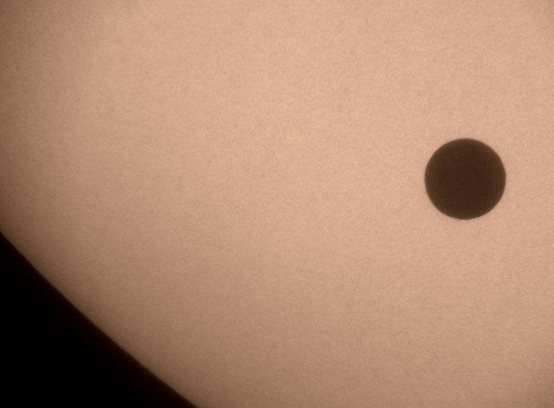 Venustransit am 8.6.2004 - dank sehr ruhiger Luft konnte ich sehr gute Bilder von Sonne und Venus machen!