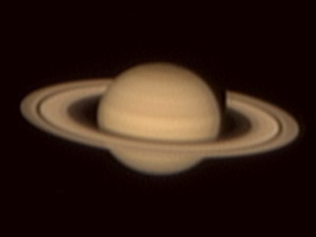 Auer dem Saturn haben auch Jupiter, Uranus und Neptun schwache Ringe