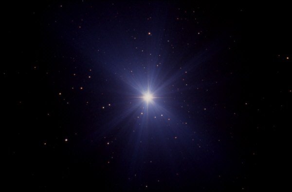 Sirius - Haupstern des groen Hundes - der hellste Stern des Nachthimmels