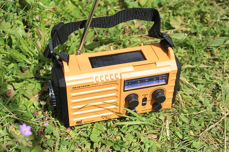 Solarradio CR 1009 FM AM SW