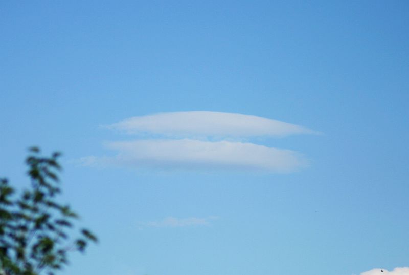 Keine UFOs - Außerirdische sondern Wolken in 72820 Sonnenbühl-Genkingen - www.n-tv.de