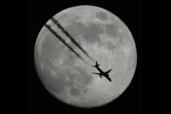 plane-in-front-of-the-moon.jpg